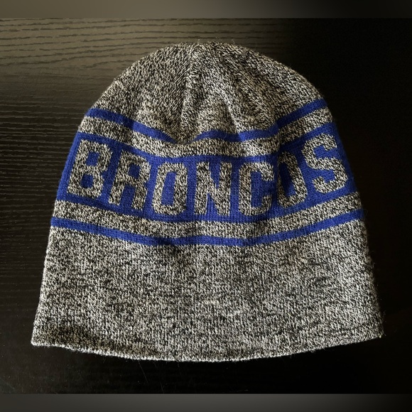 Boise State Broncos Winter Hat/Beanie - Picture 3 of 6